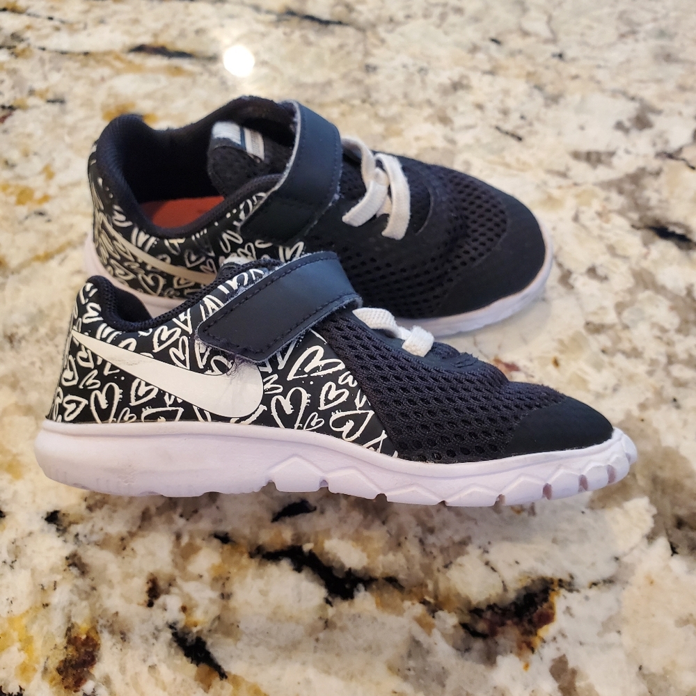 Toddler Nike shoes